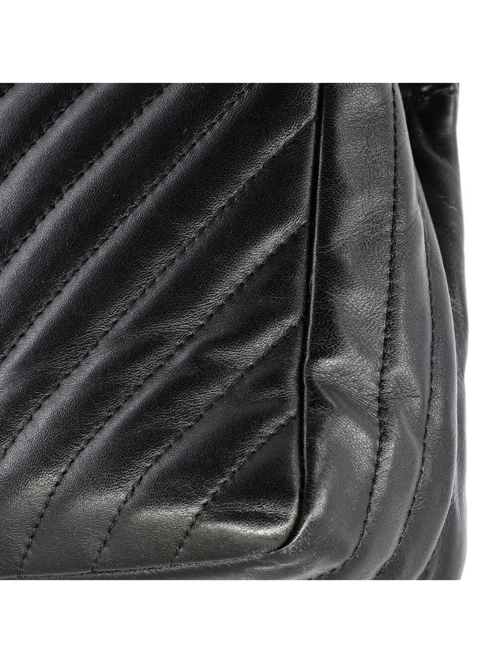 Chanel Round Cc Chain Flap Bag Chevron #233872C39B